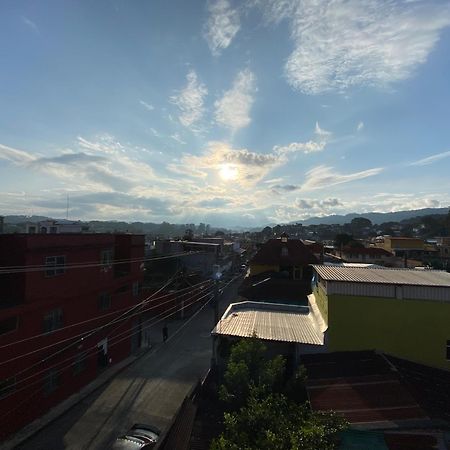 Hostal El Calvario Coban Hotel Exterior photo